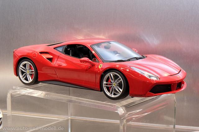 Bburago : Aurons-nous un jour enfin droit  une Ferrari 488 GTB Full Rosso Corsa 1/18 dans la gamme Signature ?