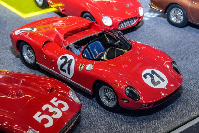 Nuremberg 2018 : BBR : Photos de la Ferrari 275P N21 des 24 Heures du Mans 1964 au 1/18