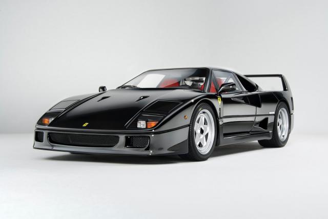 Kyosho : De nouvelles photos de la future Ferrari F40 Noire au 1/18