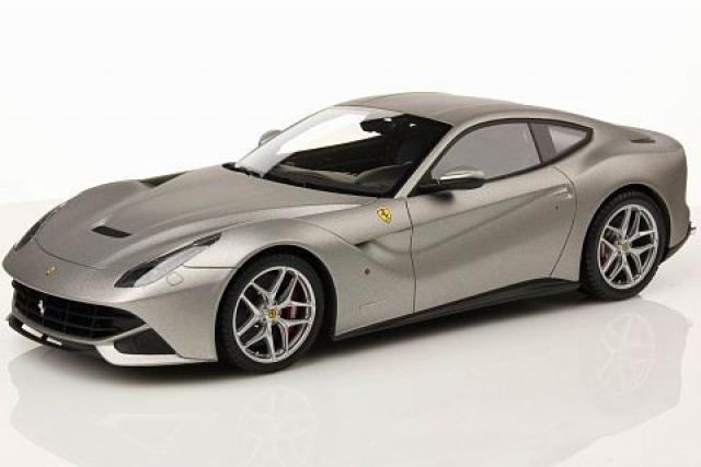 Photos de la Ferrari F12 Berlinetta Alluminio MR Models 1/18