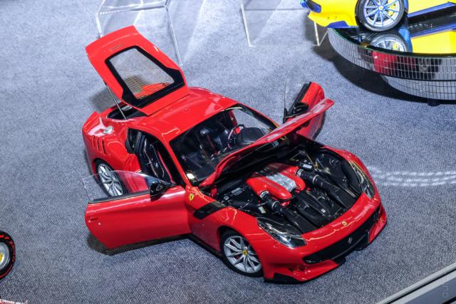 Nuremberg 2018 : BBR : Photos de la superbe Ferrari F12 tdf Rosso Corsa Diecast au 1/18