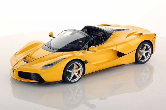 MR Models : Autres photos de la Ferrari LaFerrari Aperta Giallo Tristrato 1/18