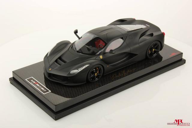 MR Models : Photos d'une LaFerrari noir mat issue de l'Atelier 1/18