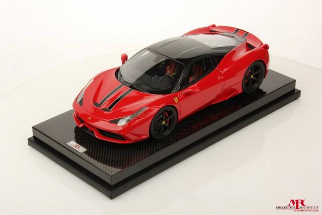 MR Models : Nouveaut Juillet 2014 : Ferrari 458 Speciale Rosso Corsa 322 / Toir noir / bandes noires 1/18