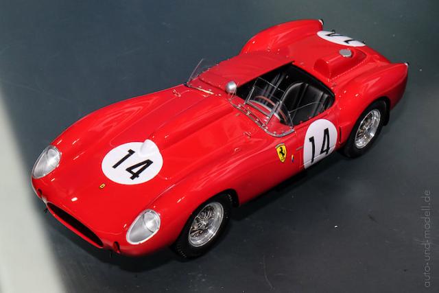 Nuremberg 2015 : BBR : Photos de la Ferrari 250 Testa Rossa Winner Le Mans 1958 au 1/18