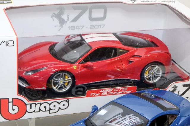 Nuremberg 2017 : Bburago Race & Play : Autre photos de la Ferrari 488 GTB "The Schumacher" 1/18