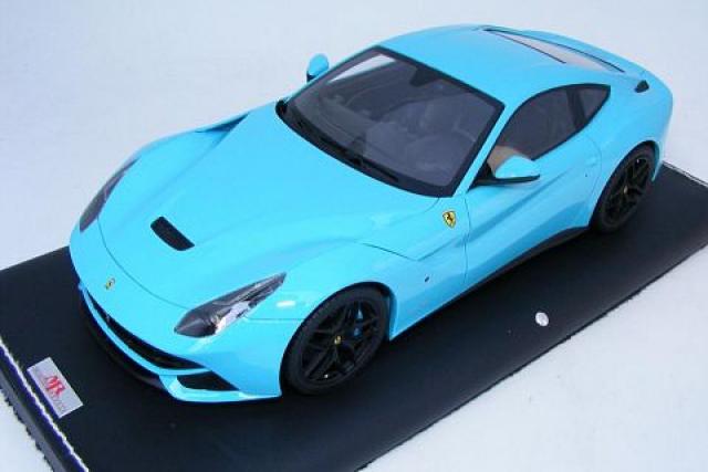 Photos de la Ferrari F12 Berlinetta Baby Blue MR Models 1/18