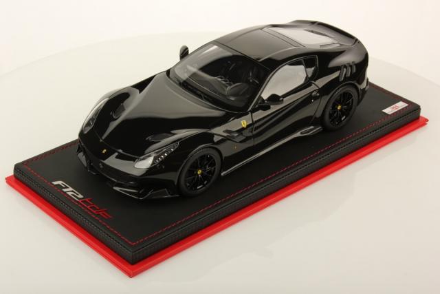 MR Models : Nouveaut Septembre 2016 : Ferrari F12 tdf "Lady In Black" 1/18
