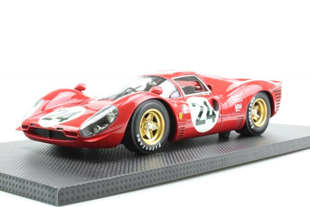 GP Replicas : Nouveaut Q1 2018 GP006A : Sortie de la Ferrari 330 P4 N24, 2e aux 24 heures de Daytona 1967 au 1/18