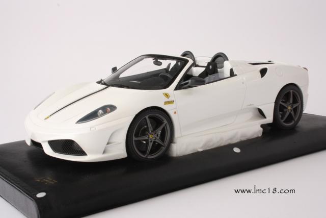 Photo de la Ferrari F430 Spider 16M de MR Models blanche 1/18