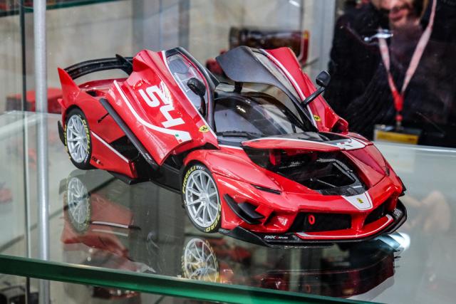 Nuremberg 2019 : Bburago : Photos de la nouvelle Ferrari FXX-K Evo #54 Signature au 1/18