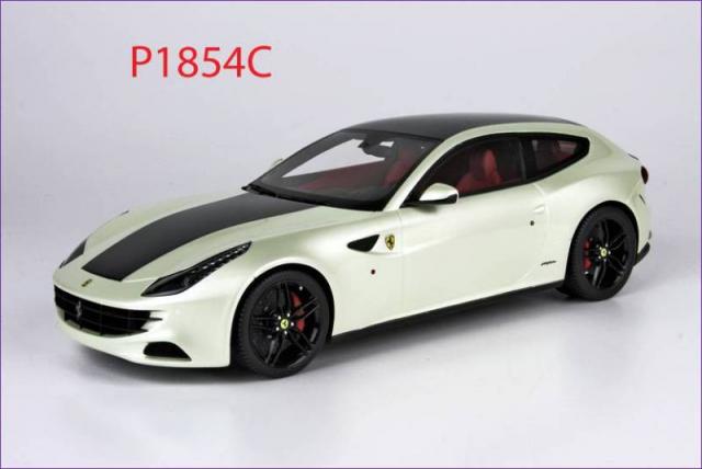 Nouveaut : Ferrari FF BBR en blanc Fuji & bande Noire 1/18