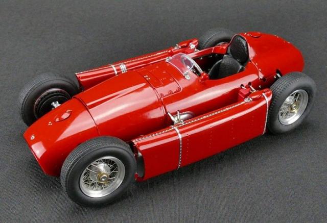 CMC : A venir : Photos du prototype de la Lancia D50 au 1/18 !