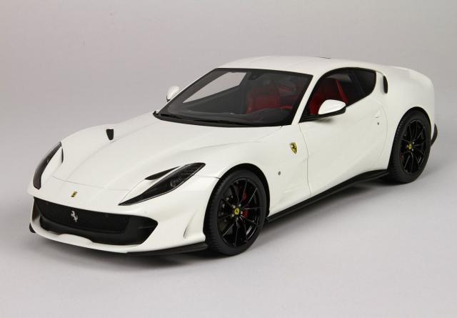 BBR : Nouveaut Dec. 2017 : Dcouvrez la Ferrari 812 Superfast Bianco Avus - Ref P18147AW1 1/18