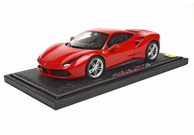 BBR : Nouveaut Sept. 2015 : La Ferrari 488 GTB Rosso Corsa 1/18 est sortie