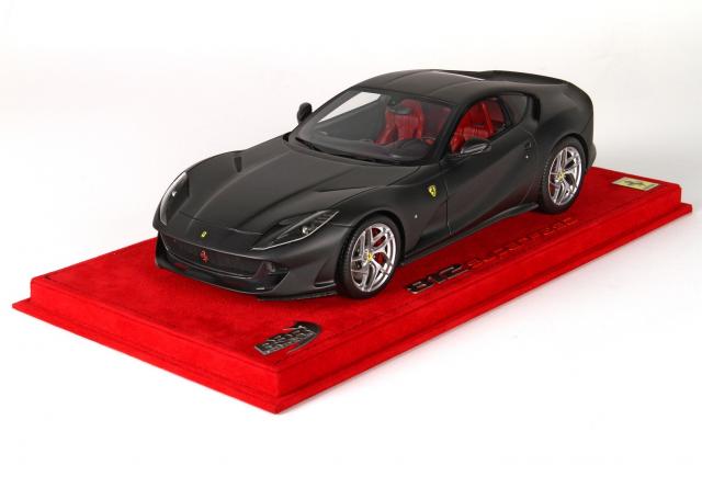 BBR : Nouveaut Nov. 2017 : Dcouvrez la Ferrari 812 Superfast Noir mat - Intrieur rouge et noir - Jantes aluminium - Etriers r