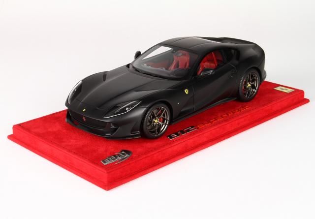 BBR : Nouveaut Nov. 2017 : Dcouvrez la Ferrari 812 Superfast Noir mat - Jantes Titane - Ref P18147MB3 1/18