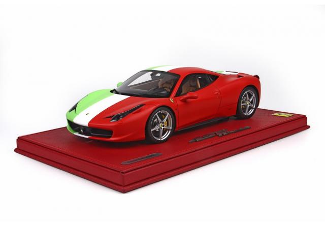 BBR : Photos de la Ferrari 458 Italia Italian Flag 1/18