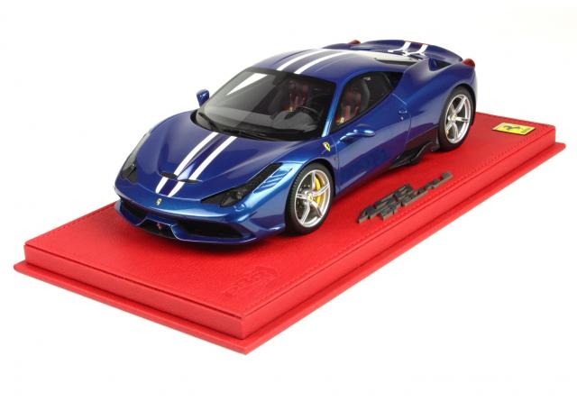 BBR : A venir novembre 2014 : Ferrari 458 Speciale California Blue / bandes blanches au 1/18