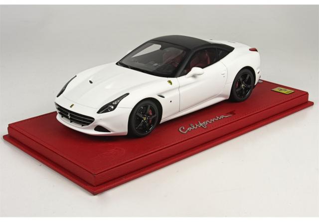 BBR : Nouveaut Mars 2015 : Ferrari California T Blanc mat - Toit noir P1880VST3 1/18