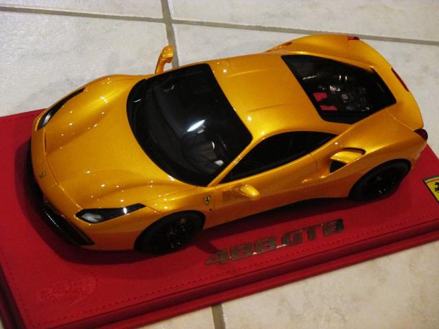 BBR : Nouveaut Octobre 2015 : Ferrari 488 GTB Giallo Tristrato 1/18