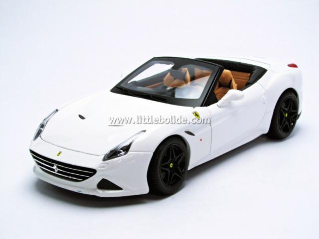 Bburago Signature : Nouveaut Juin 2015 : Sortie de la Ferrari California T Blanche 16904W 1/18