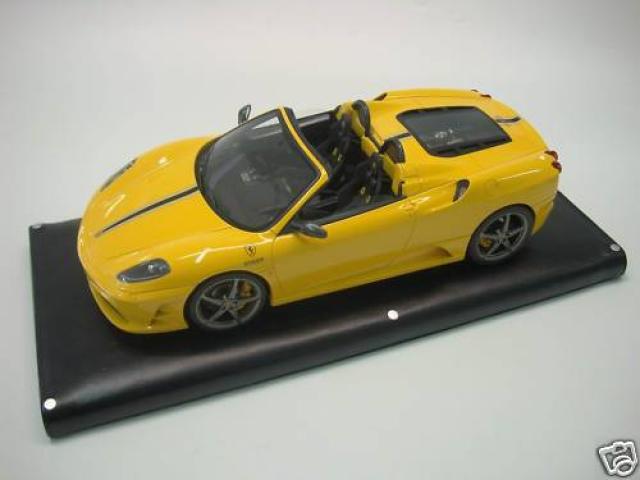 Photo de la Ferrari F430 Spider 16M de MR Models jaune 1/18
