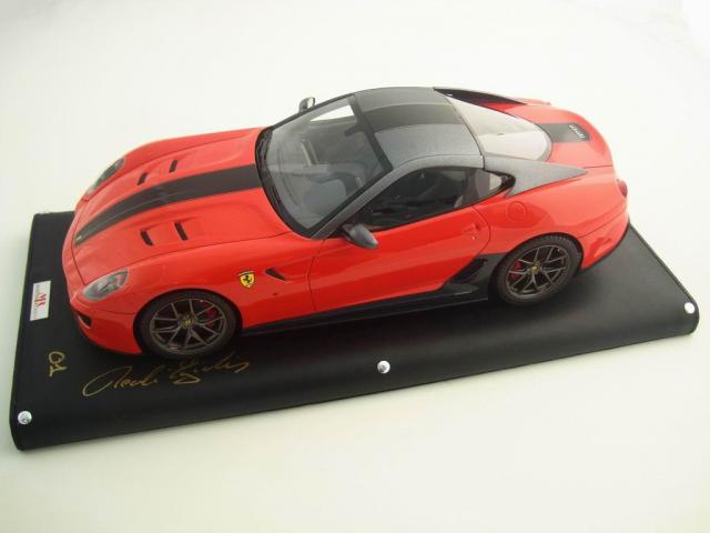 MR Models : Retour sur la Ferrari 599 GTO Rouge Toit Gris Bande Noire 1/18