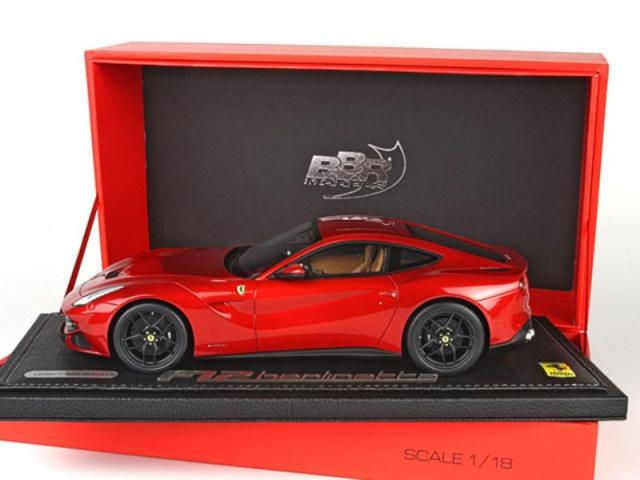 BBR : Photos de la Ferrari F12 Rosso Berlinetta 1/18