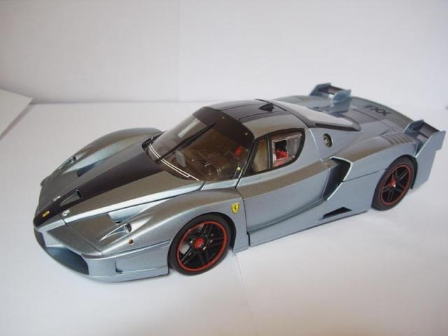 Photos dtailles de la FXX Suisse Elite 1/18