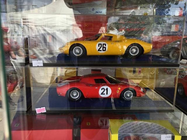 Photos de Ferrari 1/18 vues au Le Mans Classic 2016