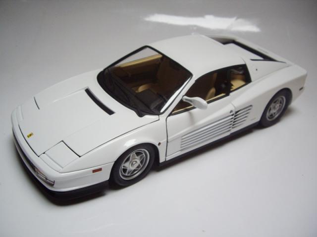 Retour sur la Ferrari Testarossa Miami Vice Elite 1/18