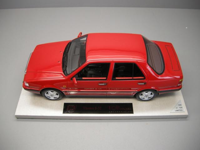 BBR : Nouveaut Mai 2015 : Lancia Thema 8.32 Rouge srie 1 TOP05E au 1/18