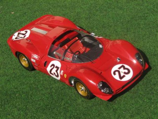 Photos dtailles de la 330 P4 Daytona 1967 #23 de chez GMP 1/18