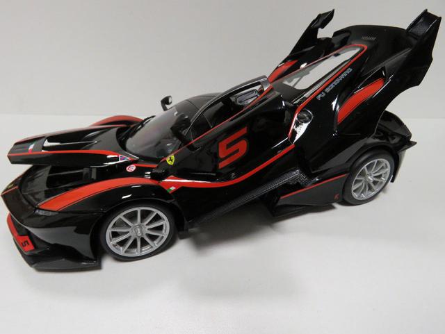 Bburago : Nouveaut Juillet 2018 : Sortie de la Ferrari FXXK Noire N5 dans la gamme race & Play au 1/18 !